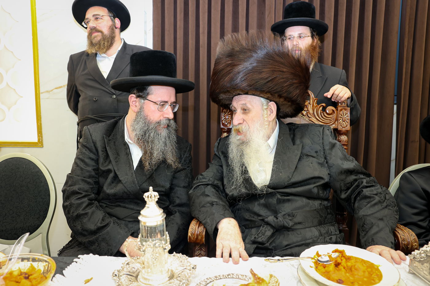 שמחת בר המצווה לנכד האדמו"ר מטשארנאביל