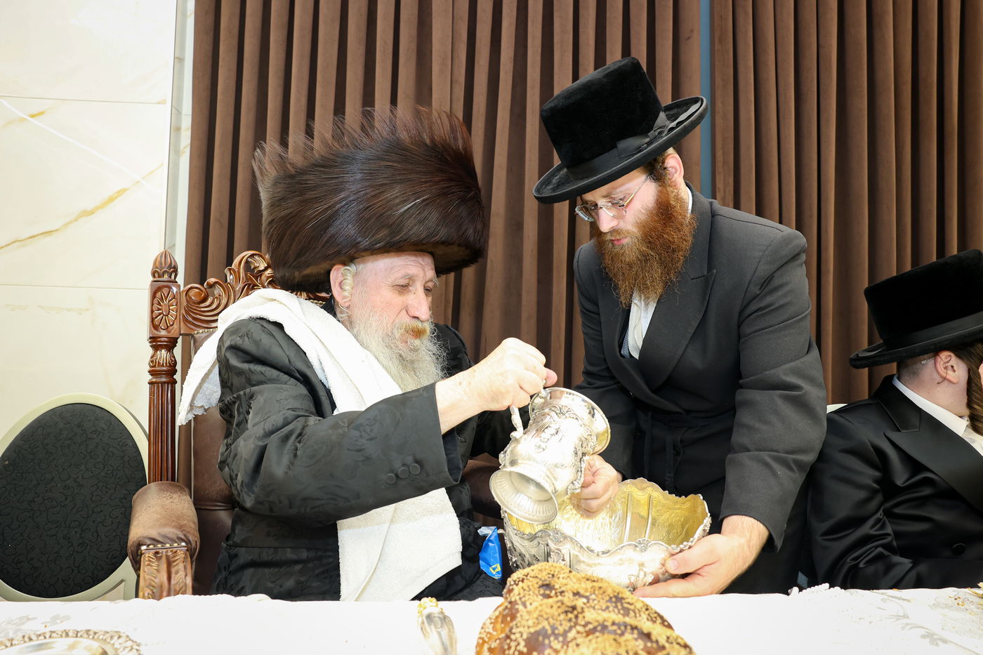 שמחת בר המצווה לנכד האדמו"ר מטשארנאביל