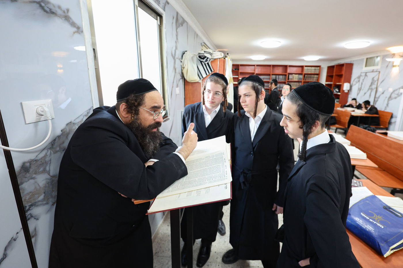 פתיחת הזמן בישיבת מהרי"ט בבני ברק