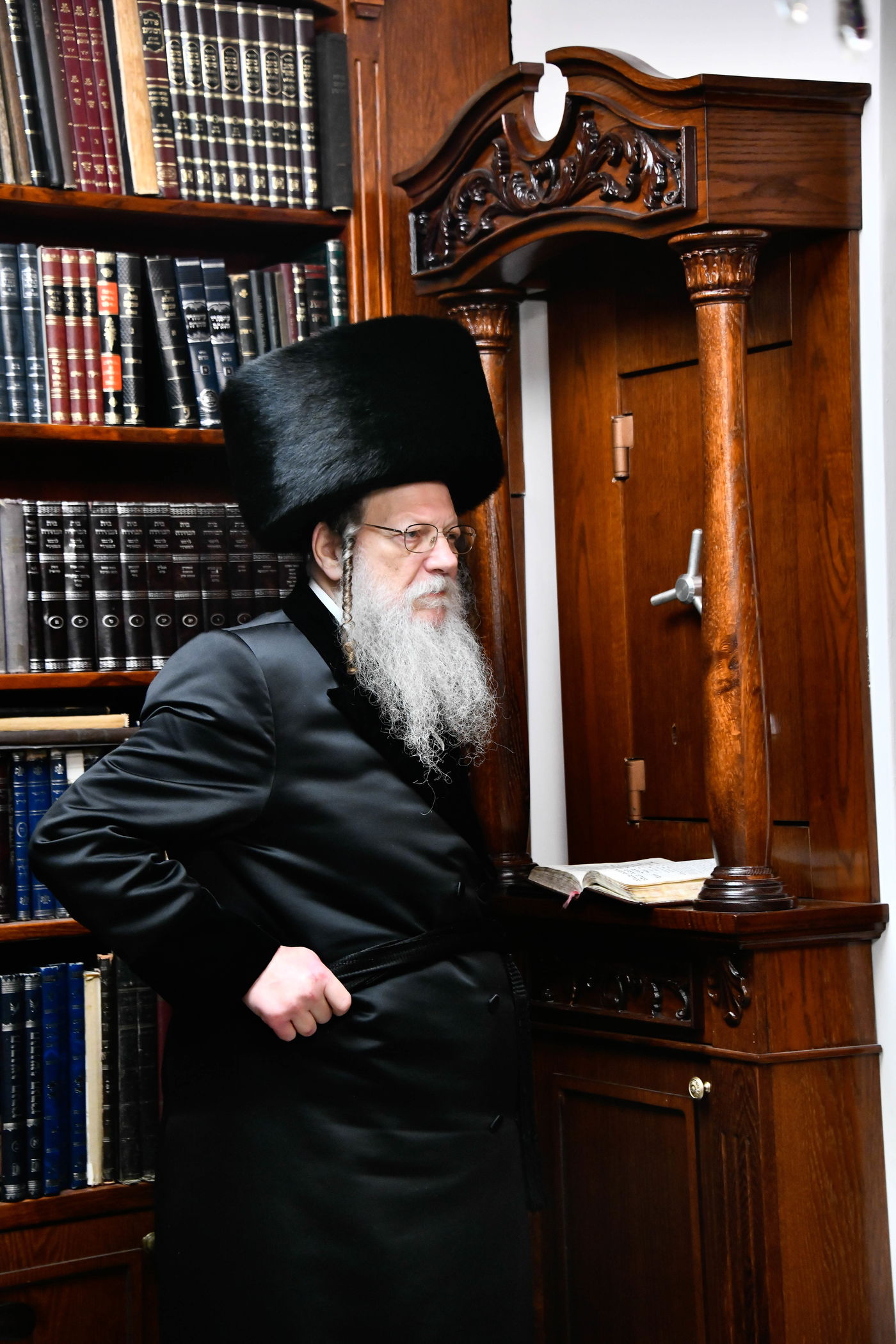 שמחת בר המצווה לנכד האדמו"רים ממודז'יץ וזוועהיל 