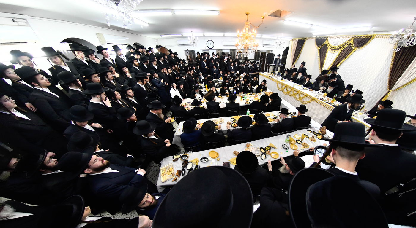 שמחת בר המצווה לנכד האדמו"רים ממודז'יץ וזוועהיל 