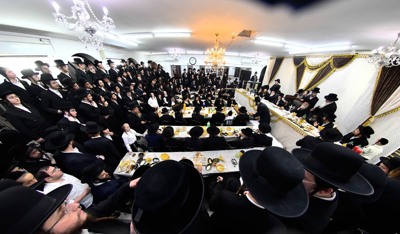 שמחת בר המצווה לנכד האדמו"רים ממודז'יץ וזוועהיל 