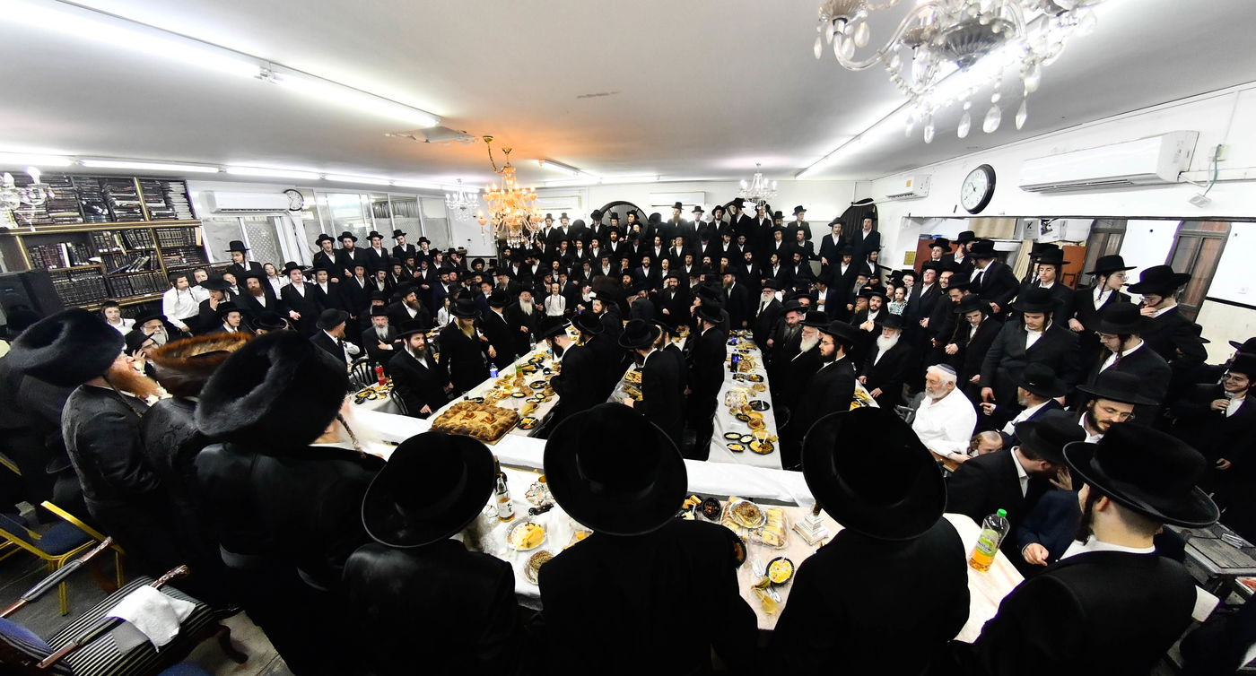 שמחת בר המצווה לנכד האדמו"רים ממודז'יץ וזוועהיל 