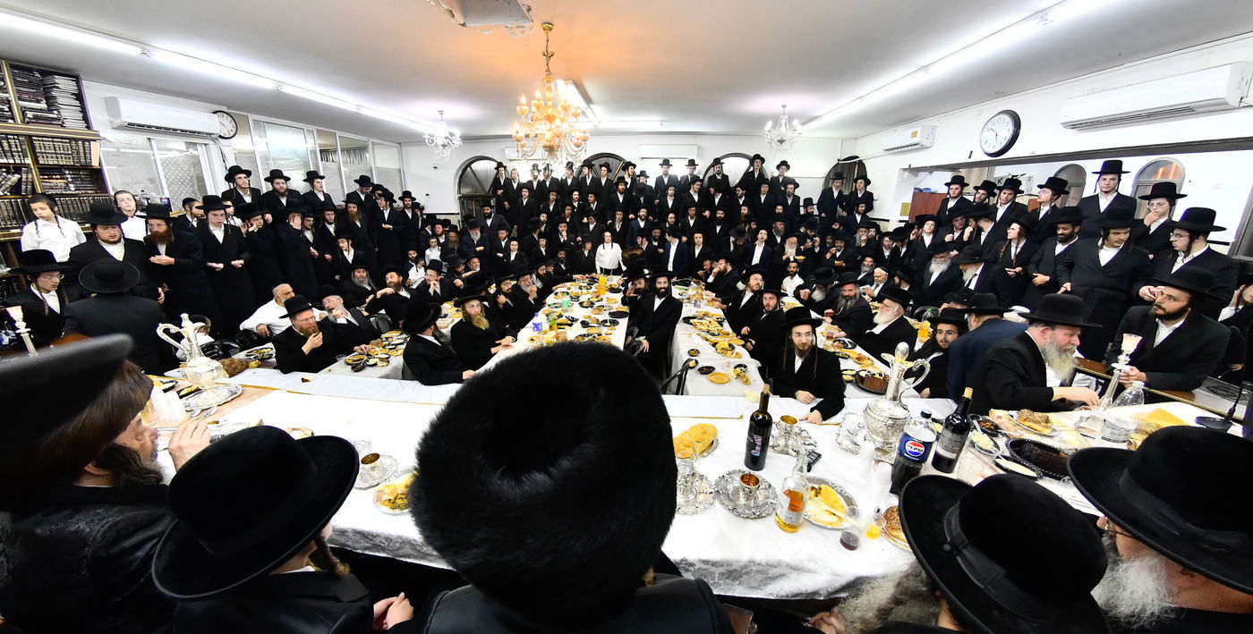 שמחת בר המצווה לנכד האדמו"רים ממודז'יץ וזוועהיל 