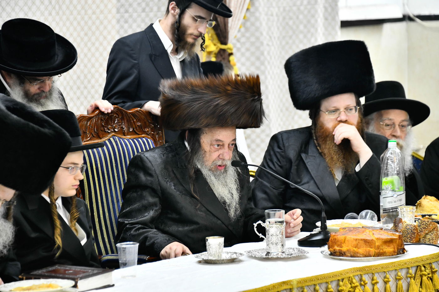 שמחת בר המצווה לנכד האדמו"רים ממודז'יץ וזוועהיל 