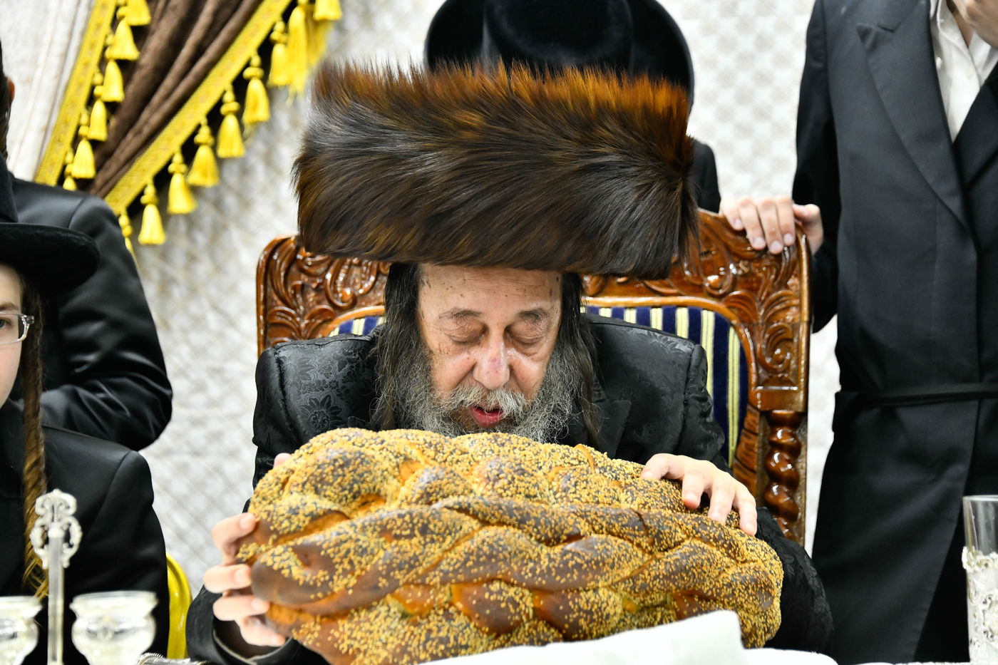 שמחת בר המצווה לנכד האדמו"רים ממודז'יץ וזוועהיל 