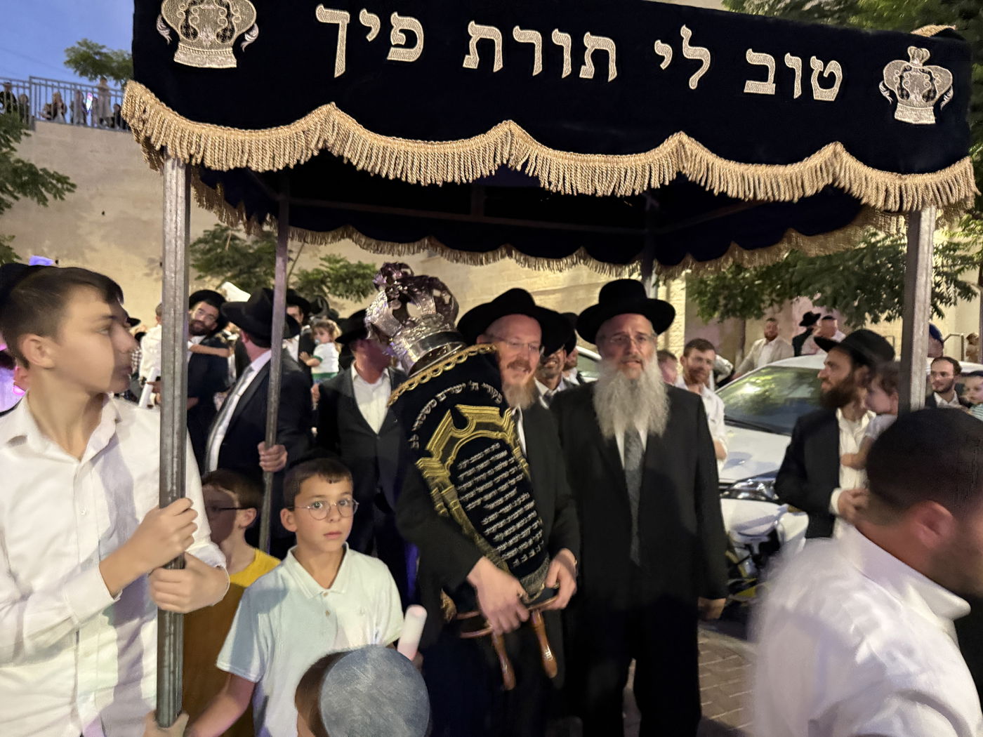 הכנסת ספר תורה למוסדות ’דרך אמונה’