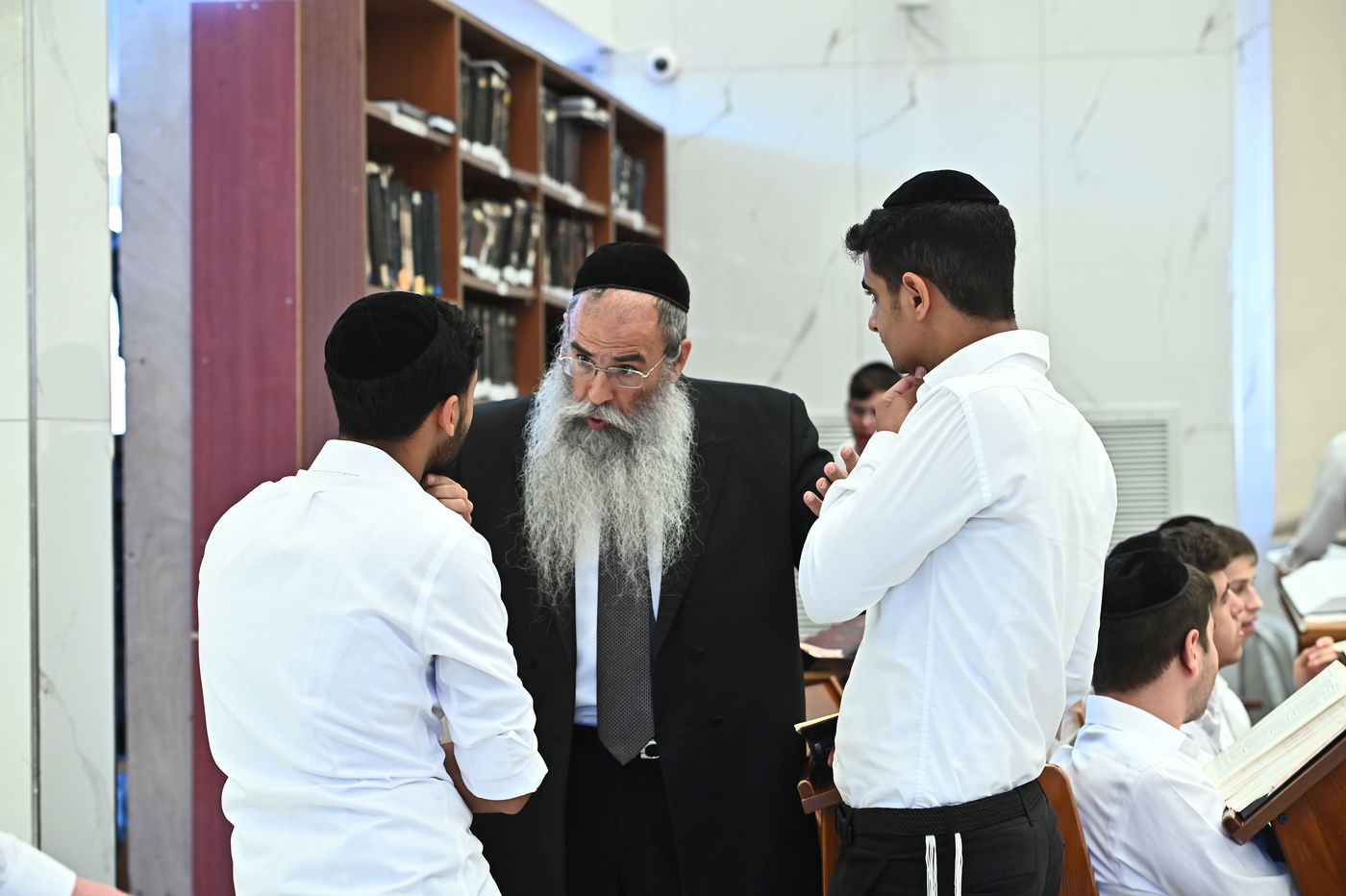 פתיחת זמן בישיבת 'עטרת ישראל'