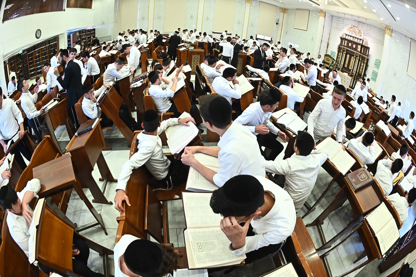 פתיחת זמן בישיבת 'עטרת ישראל'