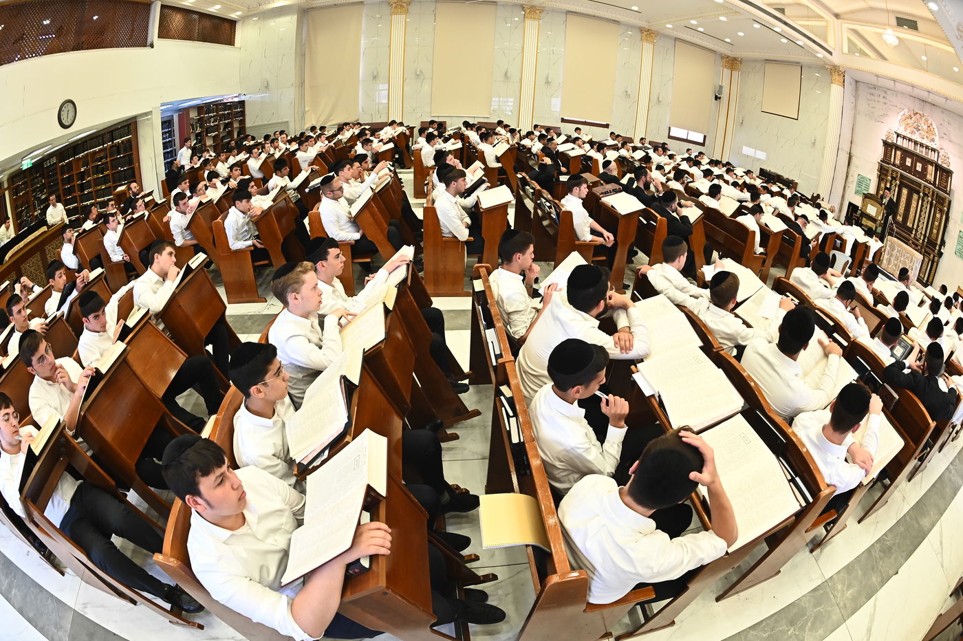 פתיחת זמן בישיבת 'עטרת ישראל'