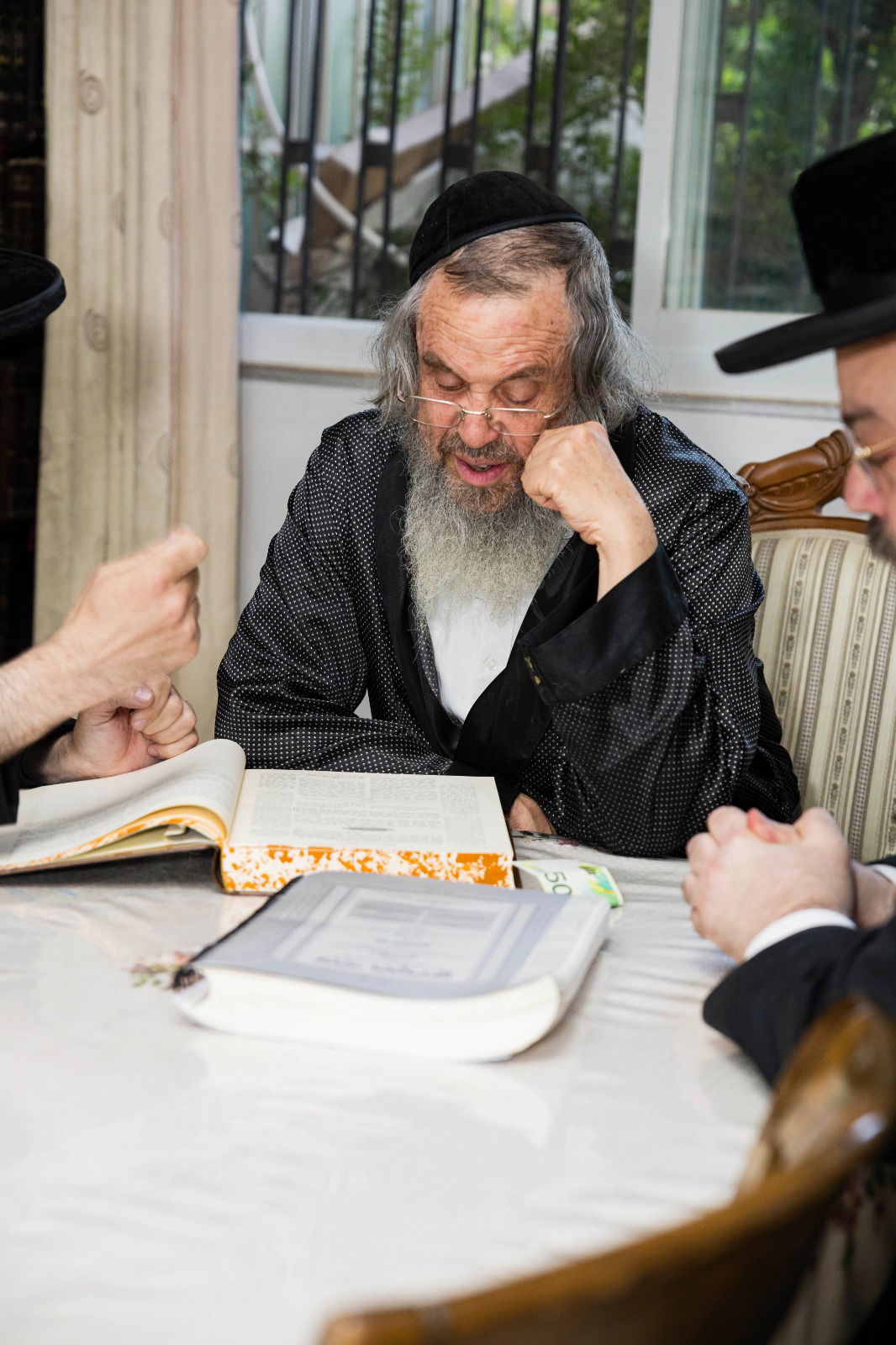 הגר"ד כהן עם הזוהר 'בני היכלא' 