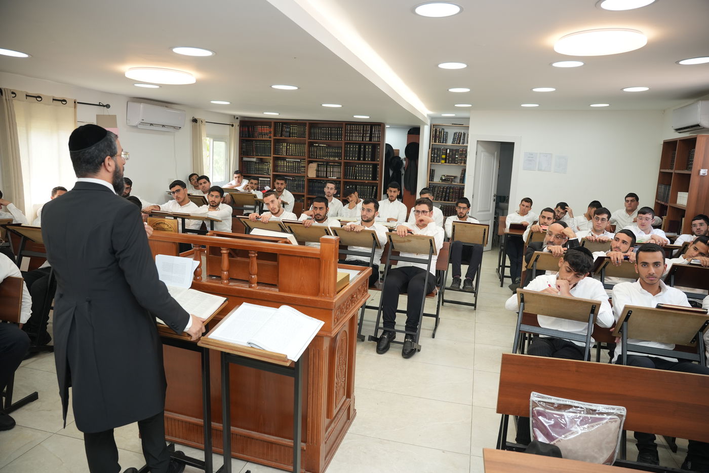 פתיחת הזמן בישיבת 'אמרי חכמה'