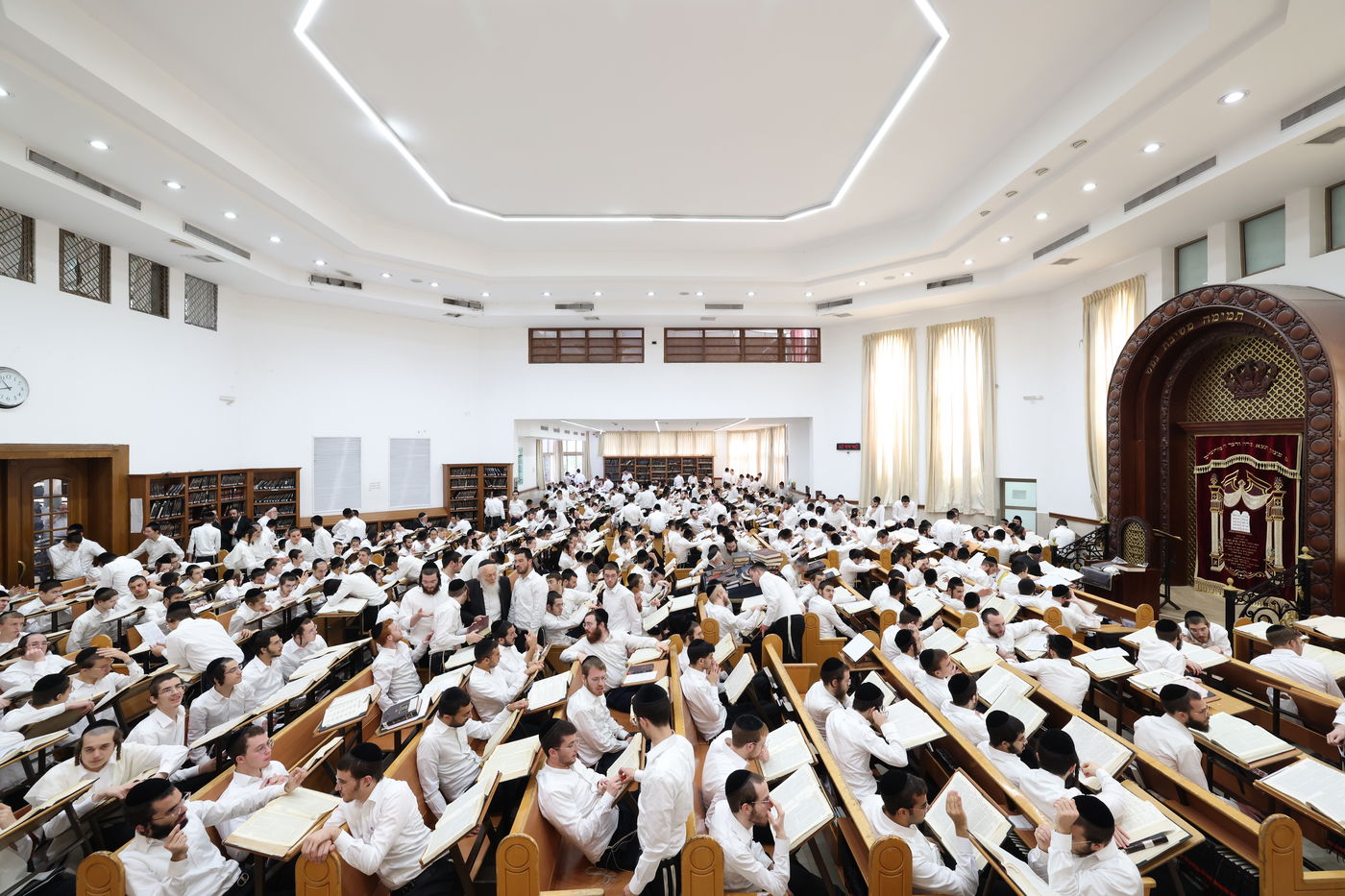 פתיחת הזמן בישיבת סלבודקה בבני ברק