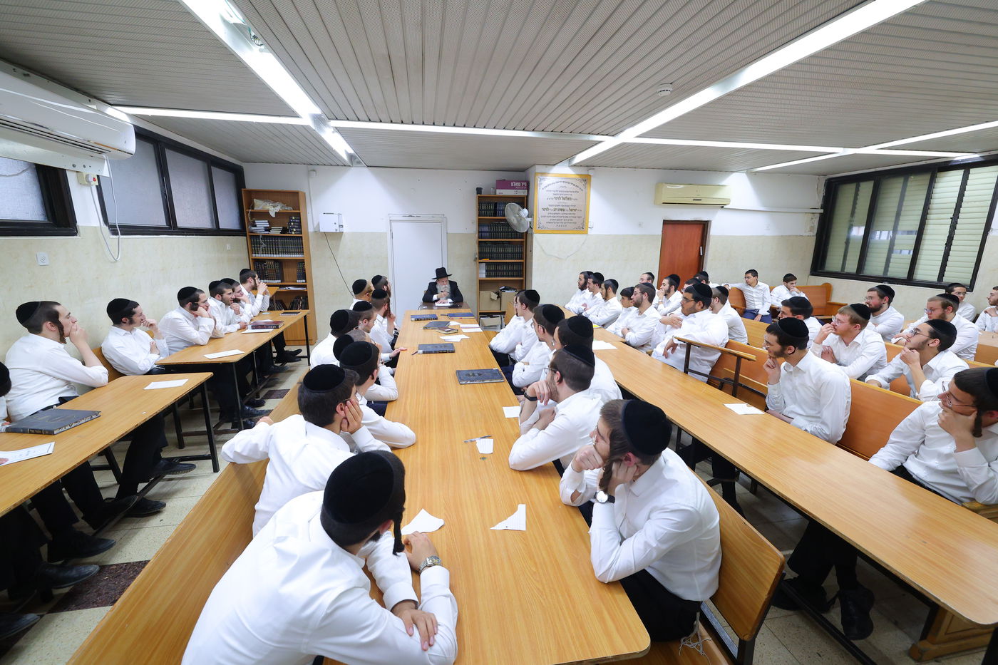 פתיחת הזמן בישיבת סלבודקה בבני ברק