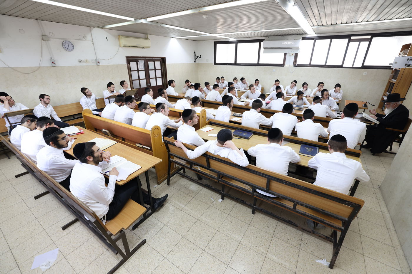 פתיחת הזמן בישיבת סלבודקה בבני ברק