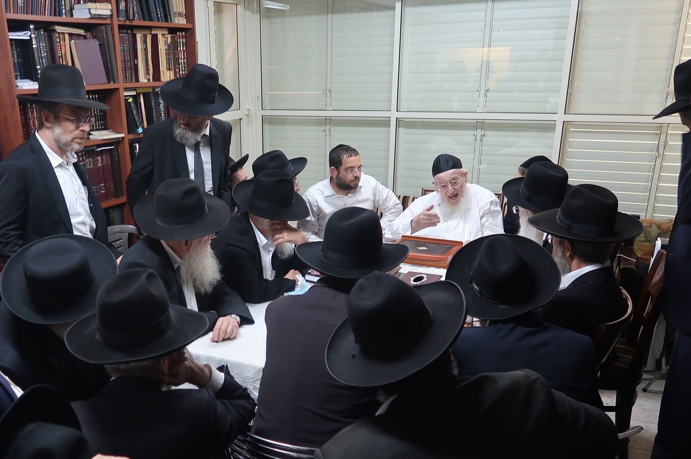 הגרמ"צ ברגמן בשיחה למחנכי ת"ת 'תורת אמת'