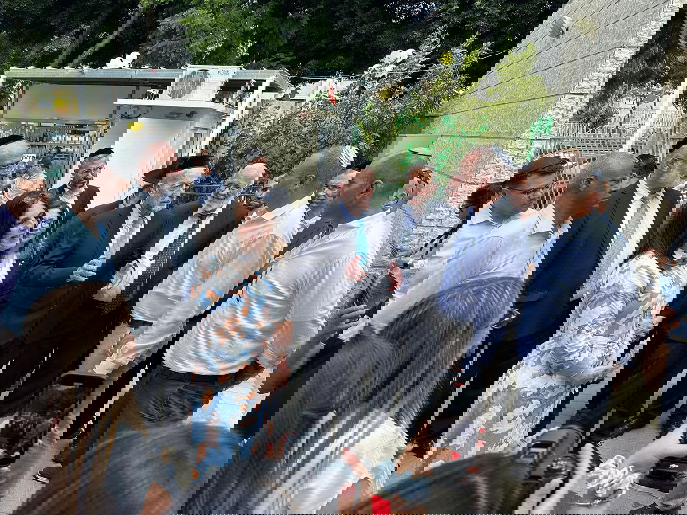 חה"כ מקלב ברחובות 