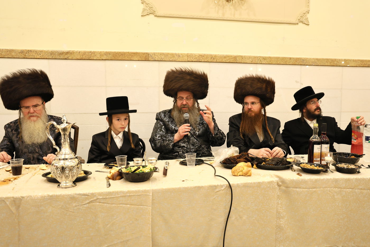 שמחת בר המצווה לנכד האדמו"רים מבערגסאז - דעעש ירושלים