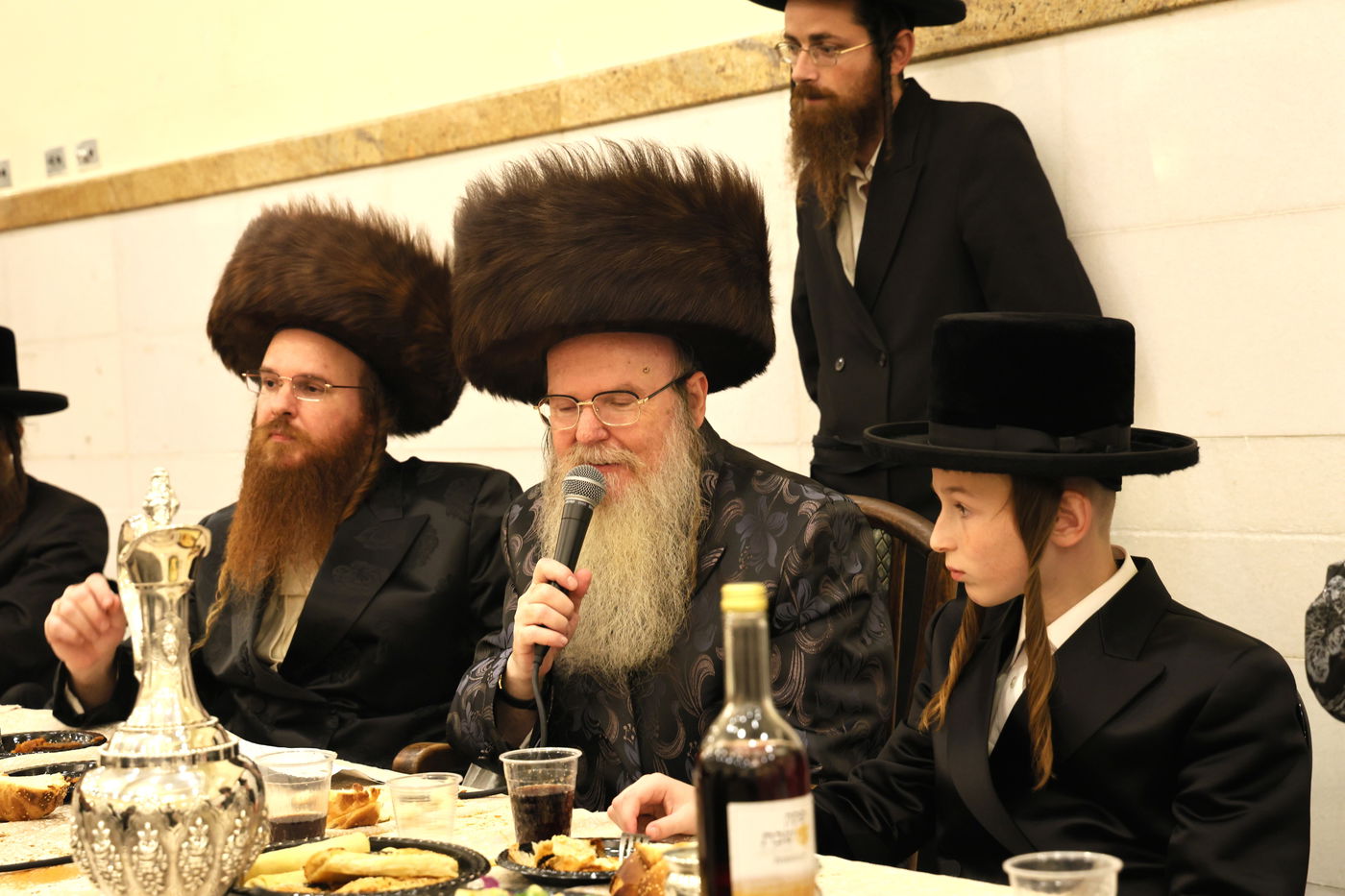 שמחת בר המצווה לנכד האדמו"רים מבערגסאז - דעעש ירושלים