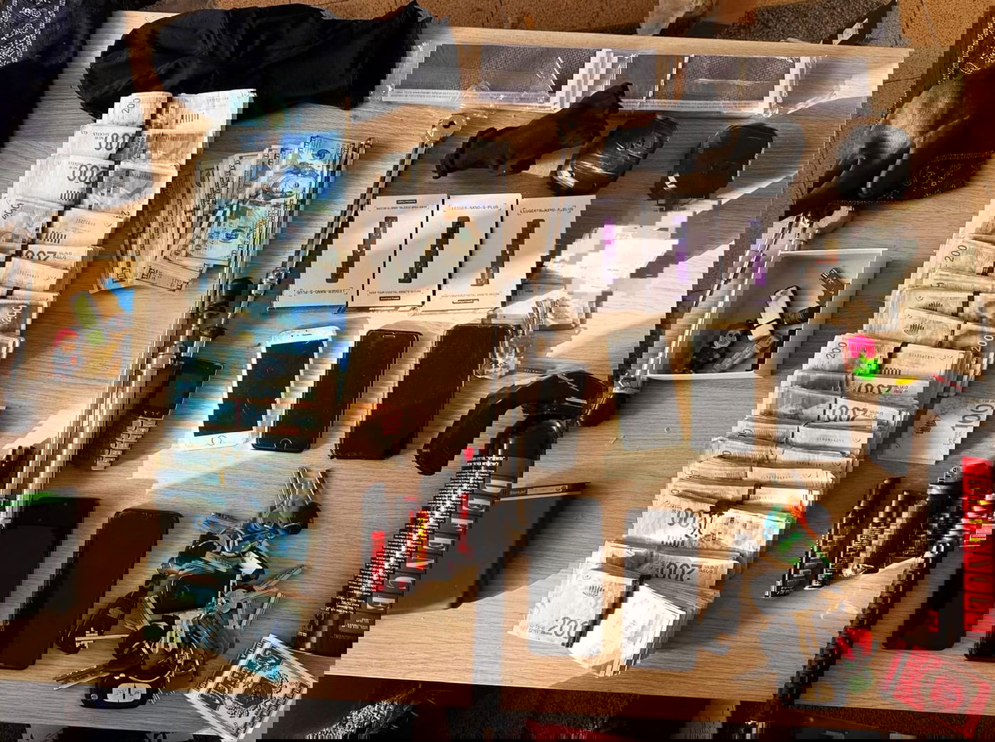 חלק ממה שנתפס אצל החשוד