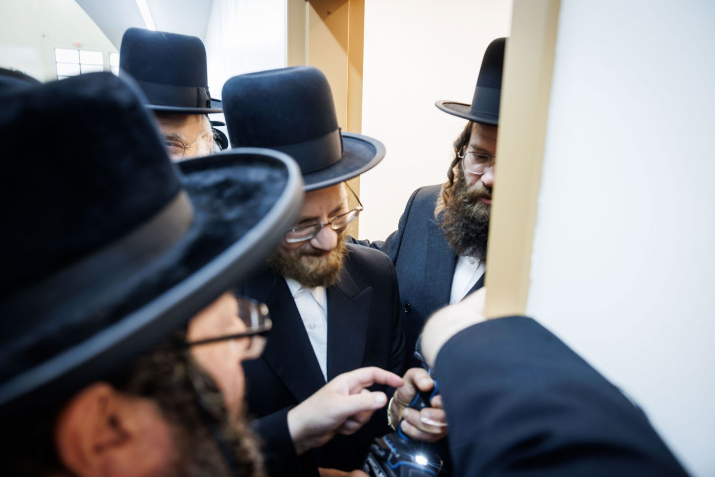 האדמו"ר מסאטמר בביקור במחנה 'רב טוב' בהרי הקאנטרי