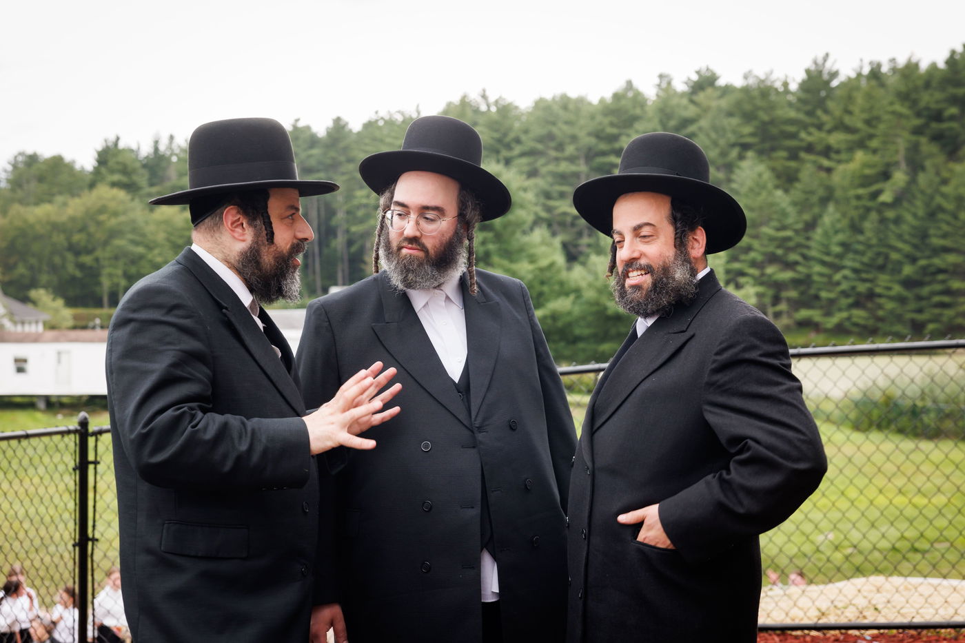 האדמו"ר מסאטמר בביקור במחנה 'רב טוב' בהרי הקאנטרי