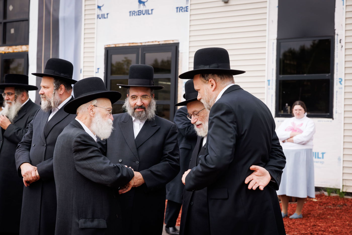 האדמו"ר מסאטמר בביקור במחנה 'רב טוב' בהרי הקאנטרי