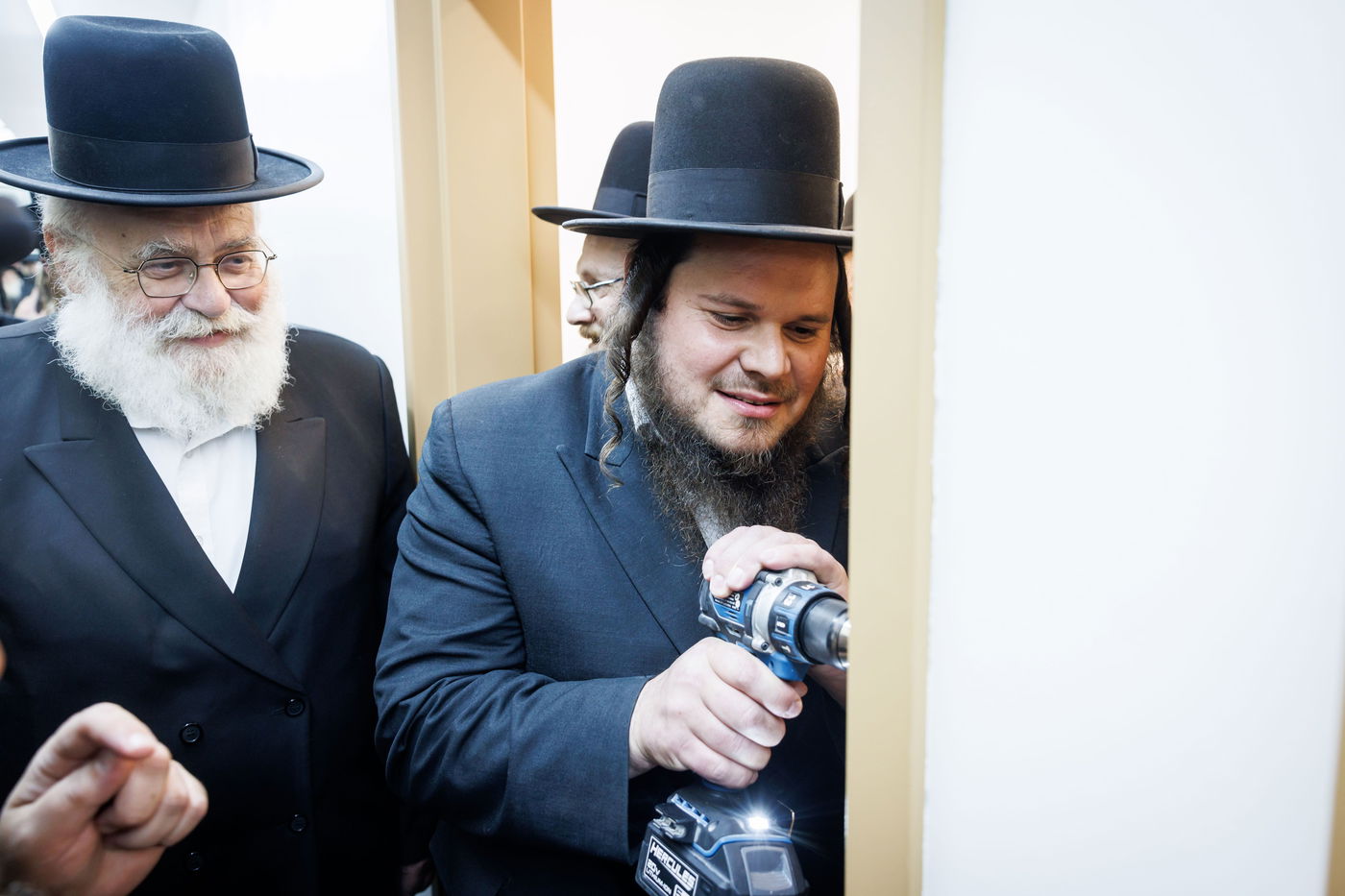 האדמו"ר מסאטמר בביקור במחנה 'רב טוב' בהרי הקאנטרי