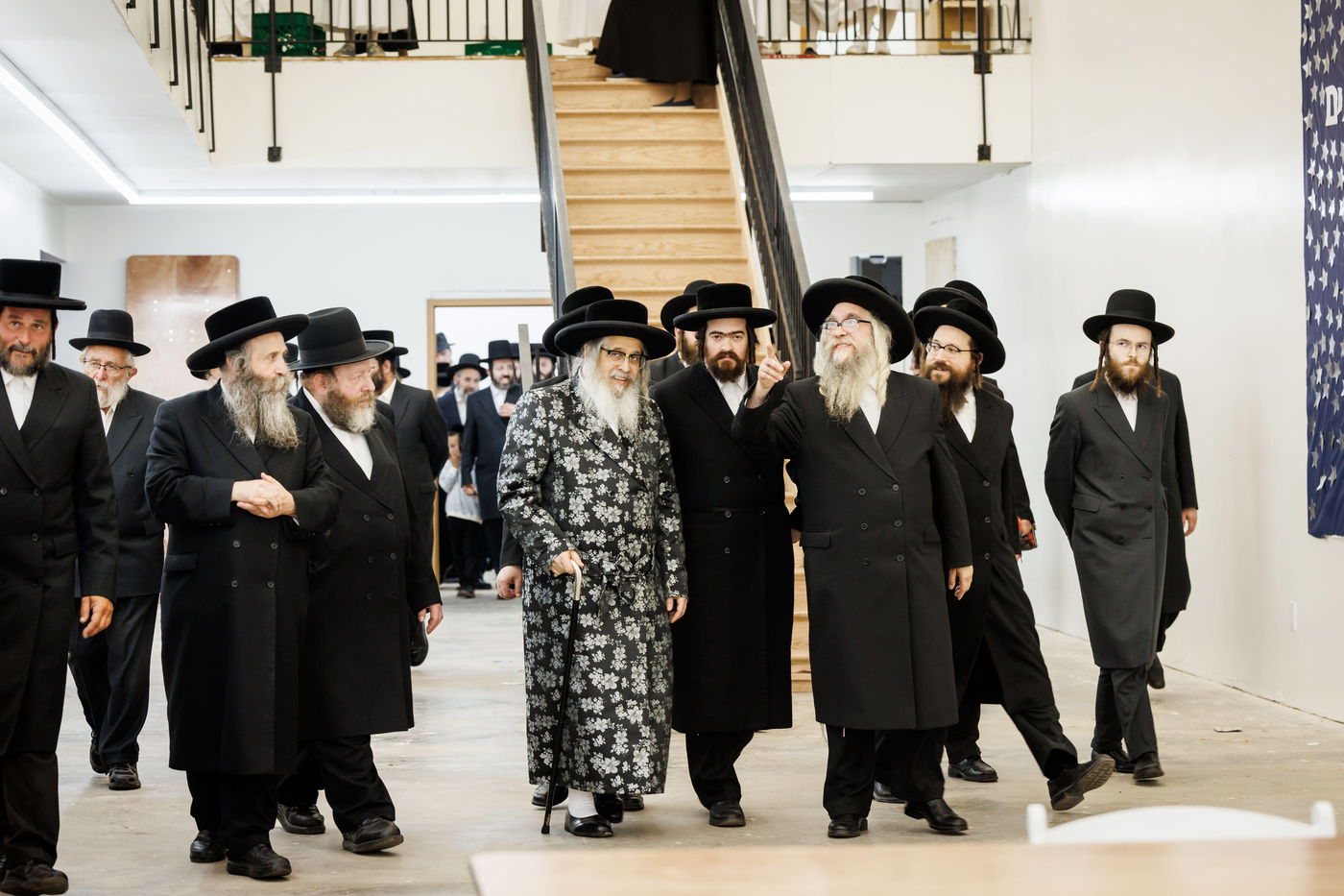 האדמו"ר מסאטמר בביקור במחנה 'רב טוב' בהרי הקאנטרי