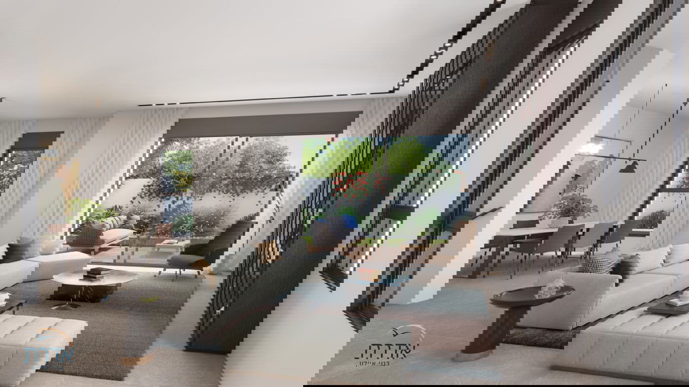 המבקרים יכולים להתרשם מקרוב מהתכנון הפנימי המוקפד, מהמטבח הרחב והמשודרג, מהחללים הפתוחים ומהמפרט העשיר 