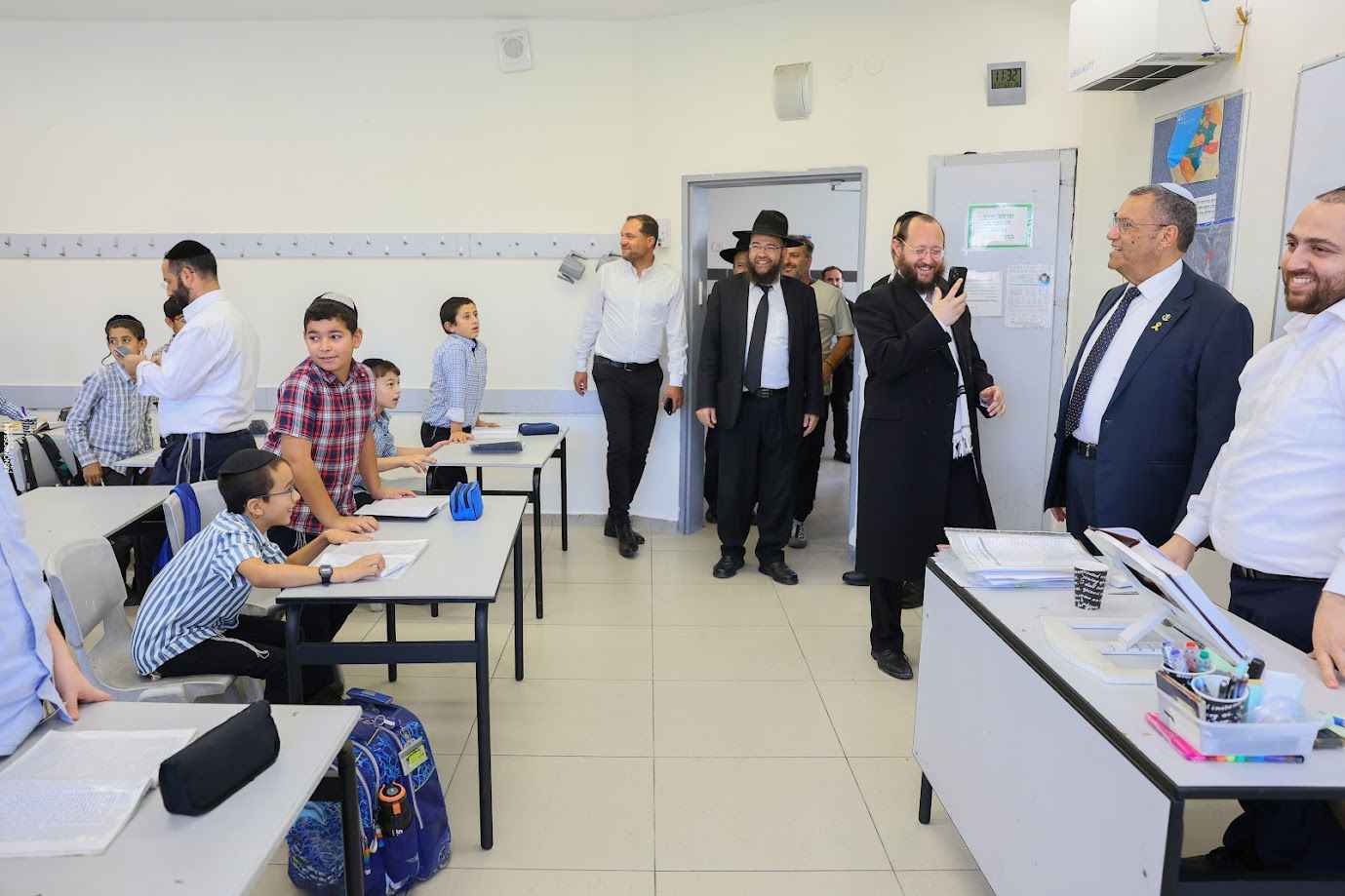 ראש העיר ליאון פתח את שנת הלימודים בת"ת 'לחם ביכורים' | תיעוד