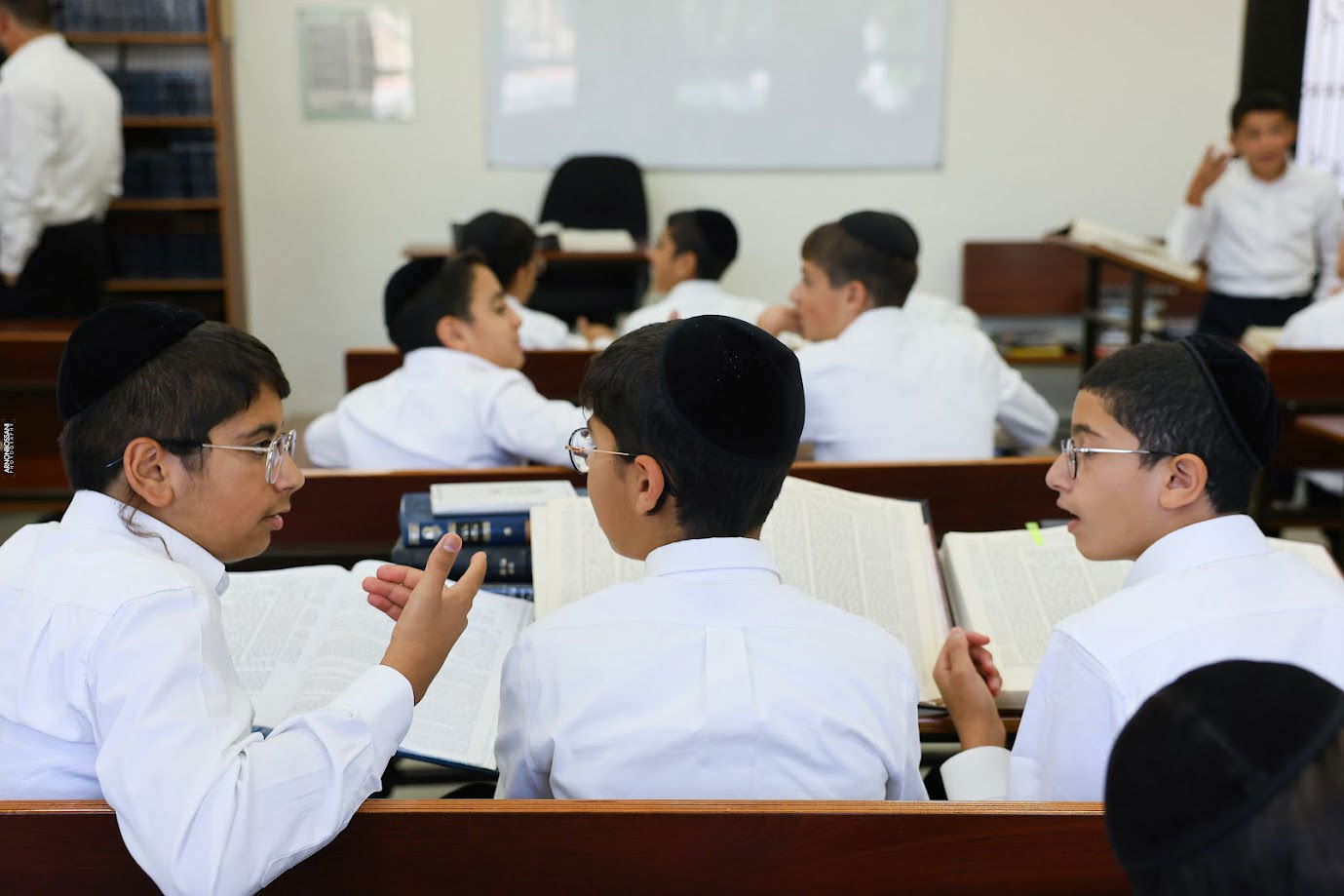 ראש העיר ליאון פתח את שנת הלימודים בת"ת 'לחם ביכורים' | תיעוד