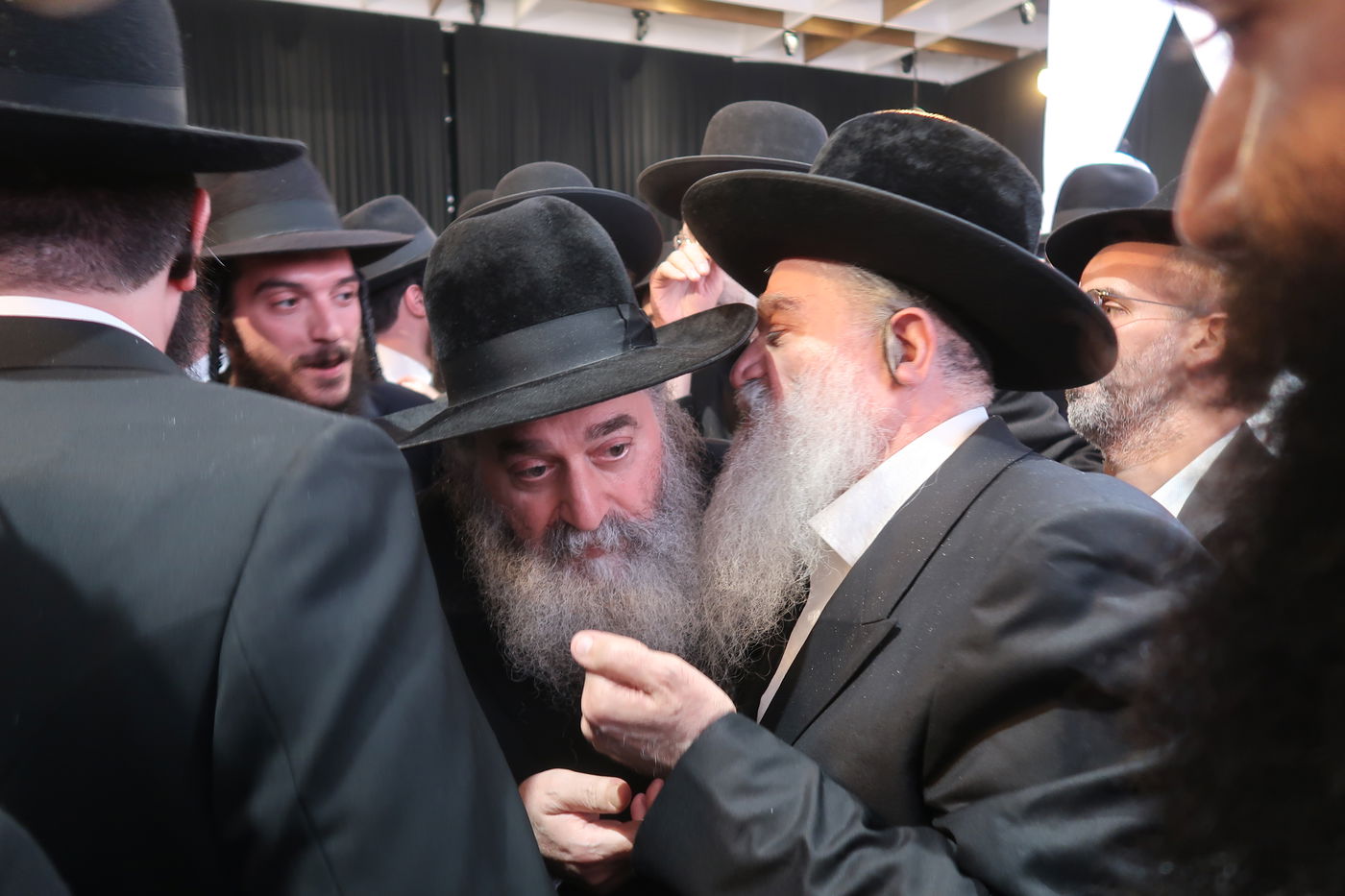 שמחת נישואי נכדתם של האדמו"ר רבי יקותיאל אבוחצירא והגה"צ יוסף טולידנו