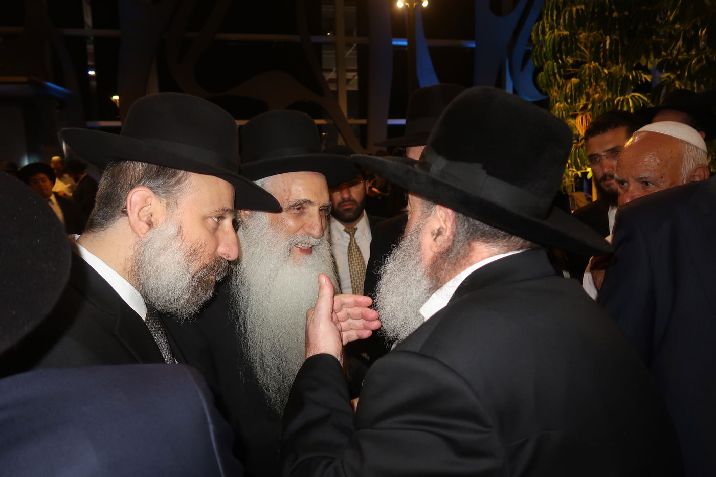 שמחת נישואי נכדתם של האדמו"ר רבי יקותיאל אבוחצירא והגה"צ יוסף טולידנו