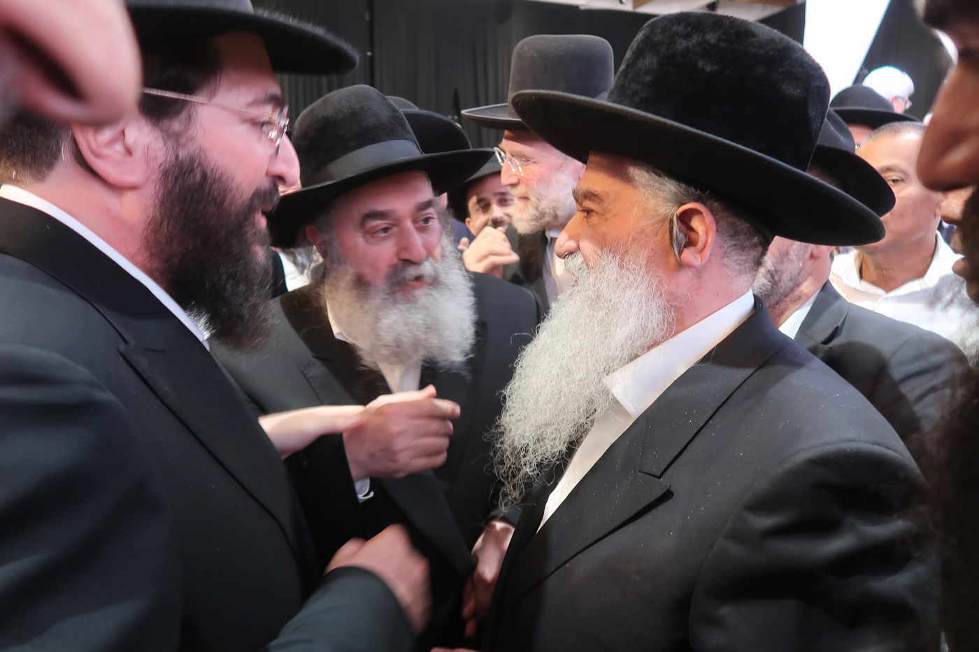 שמחת נישואי נכדתם של האדמו"ר רבי יקותיאל אבוחצירא והגה"צ יוסף טולידנו