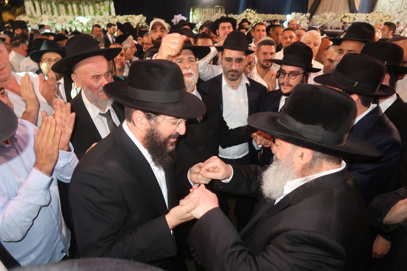 שמחת נישואי נכדתם של האדמו"ר רבי יקותיאל אבוחצירא והגה"צ יוסף טולידנו