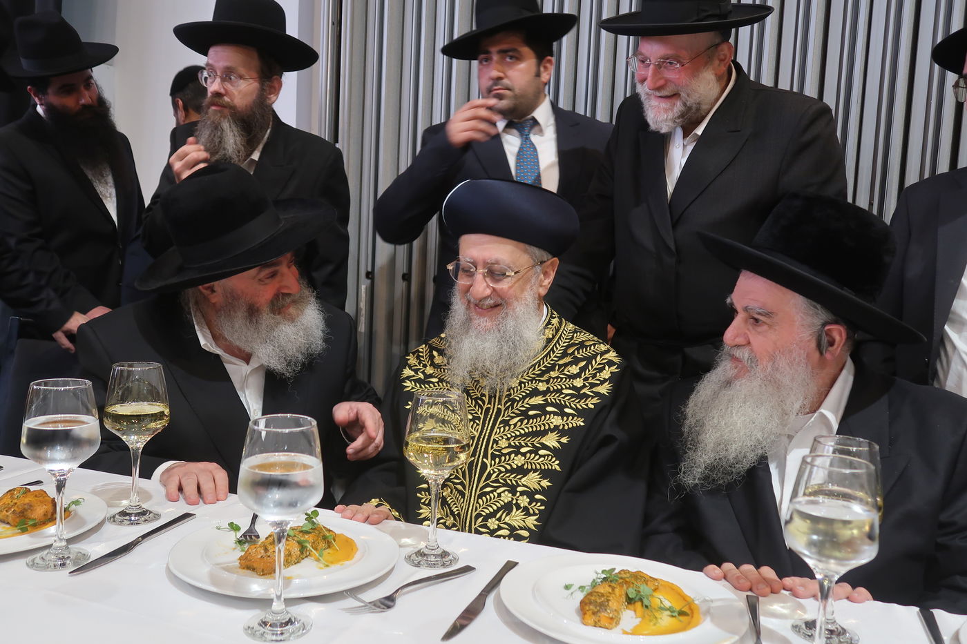 שמחת נישואי נכדתם של האדמו"ר רבי יקותיאל אבוחצירא והגה"צ יוסף טולידנו