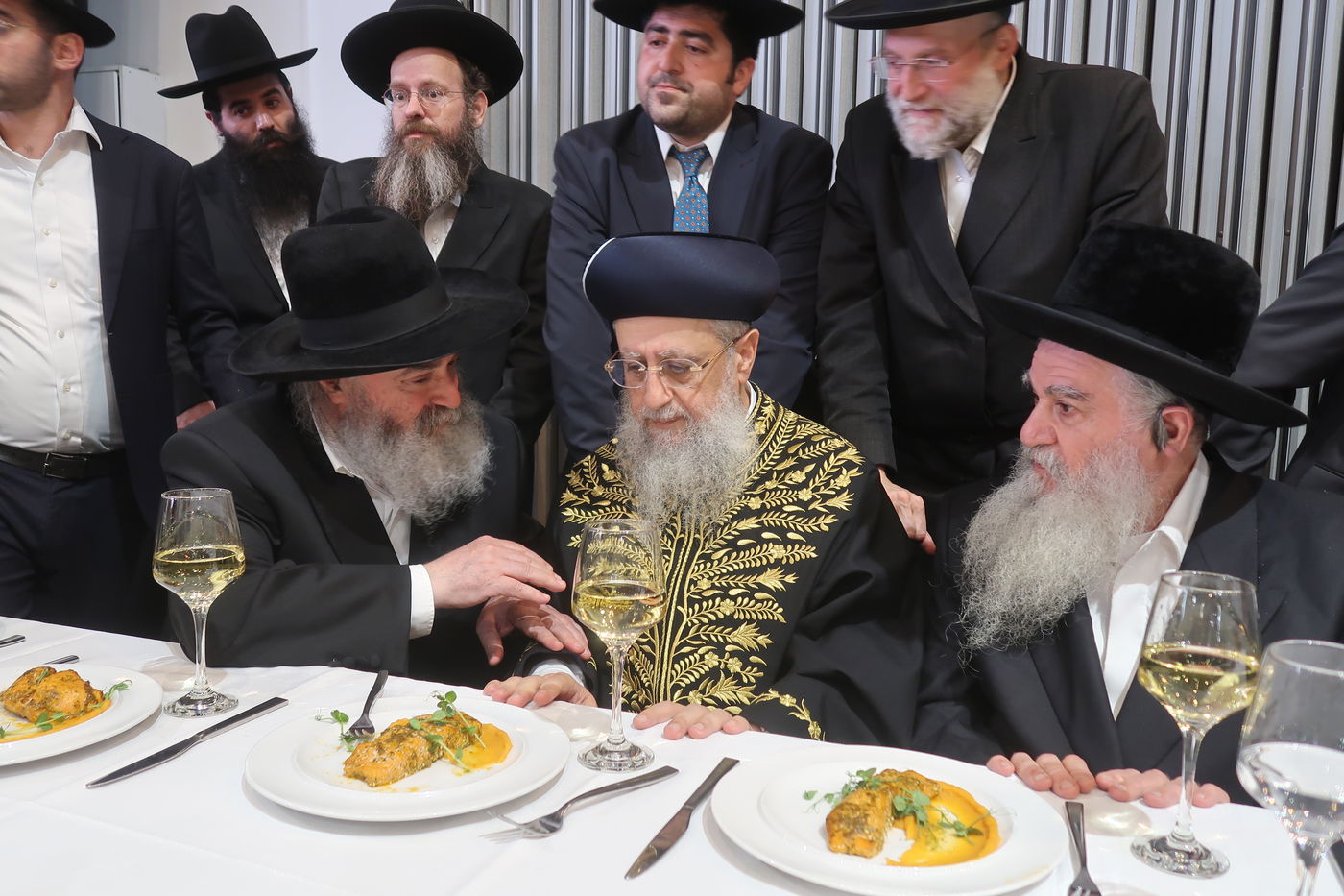 שמחת נישואי נכדתם של האדמו"ר רבי יקותיאל אבוחצירא והגה"צ יוסף טולידנו