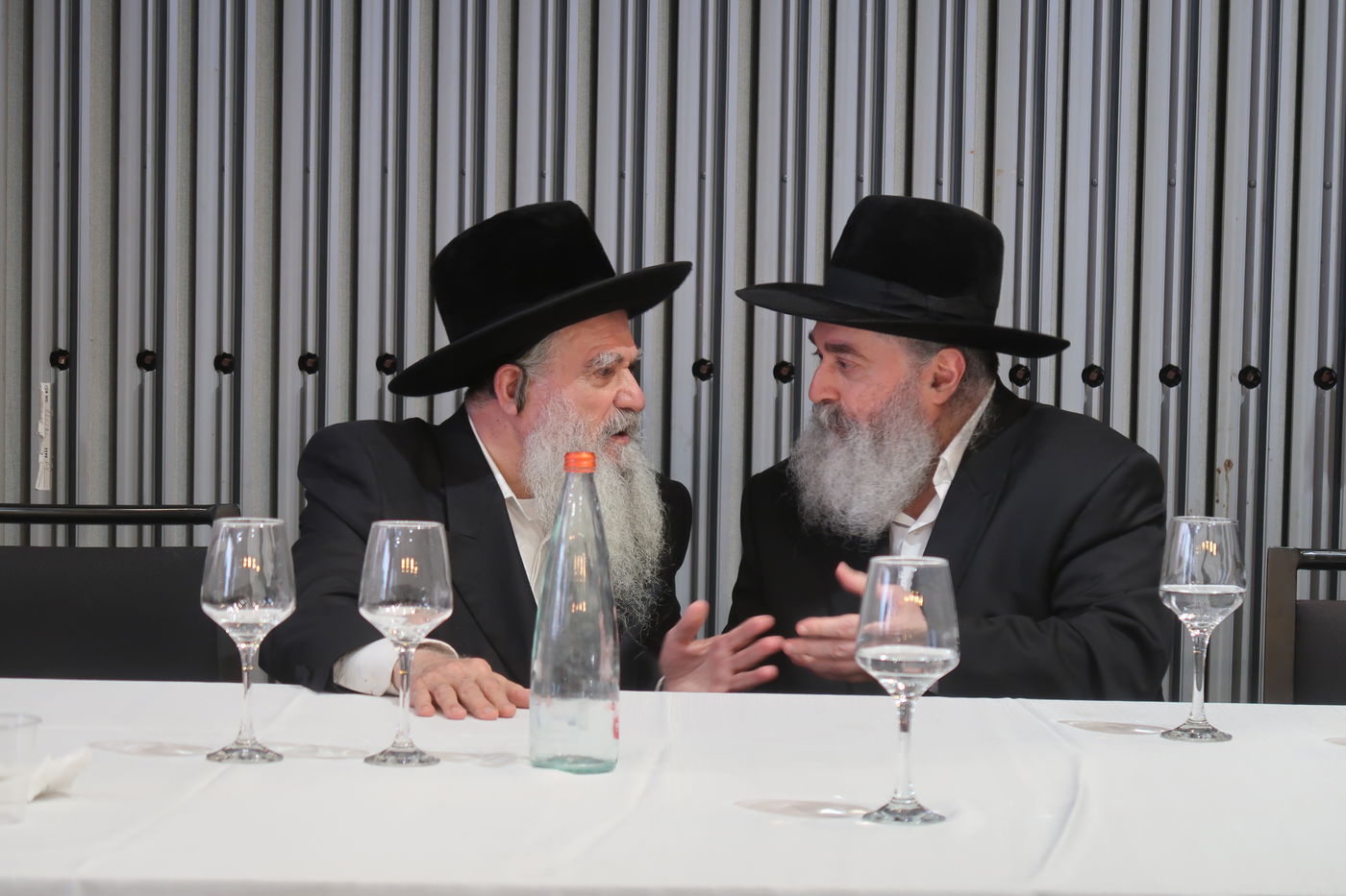 שמחת נישואי נכדתם של האדמו"ר רבי יקותיאל אבוחצירא והגה"צ יוסף טולידנו