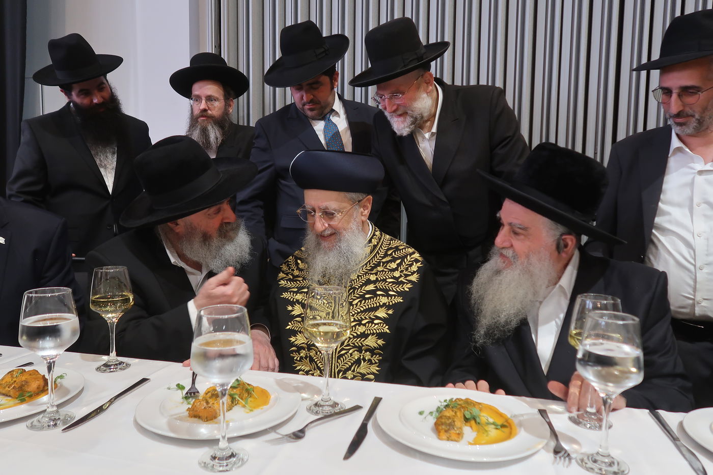 שמחת נישואי נכדתם של האדמו"ר רבי יקותיאל אבוחצירא והגה"צ יוסף טולידנו