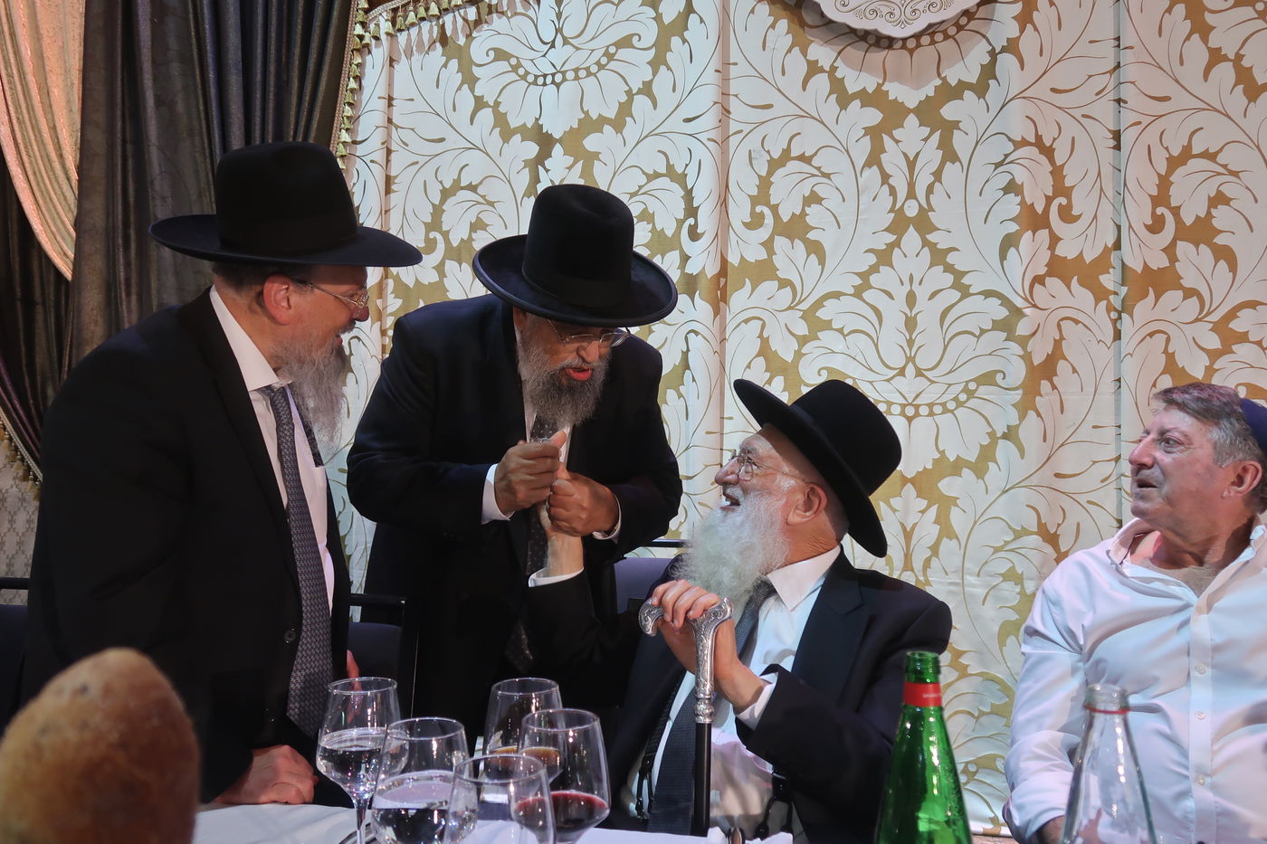 שמחת נישואי נכדתם של האדמו"ר רבי יקותיאל אבוחצירא והגה"צ יוסף טולידנו