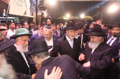 שמחת נישואי נכדתם של האדמו"ר רבי יקותיאל אבוחצירא והגה"צ יוסף טולידנו