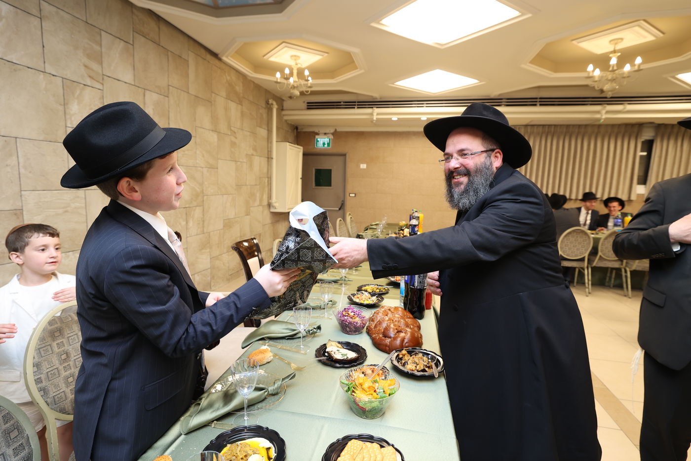 שמחת בר המצוה לנכד הגאון רבי אליעזר דינר