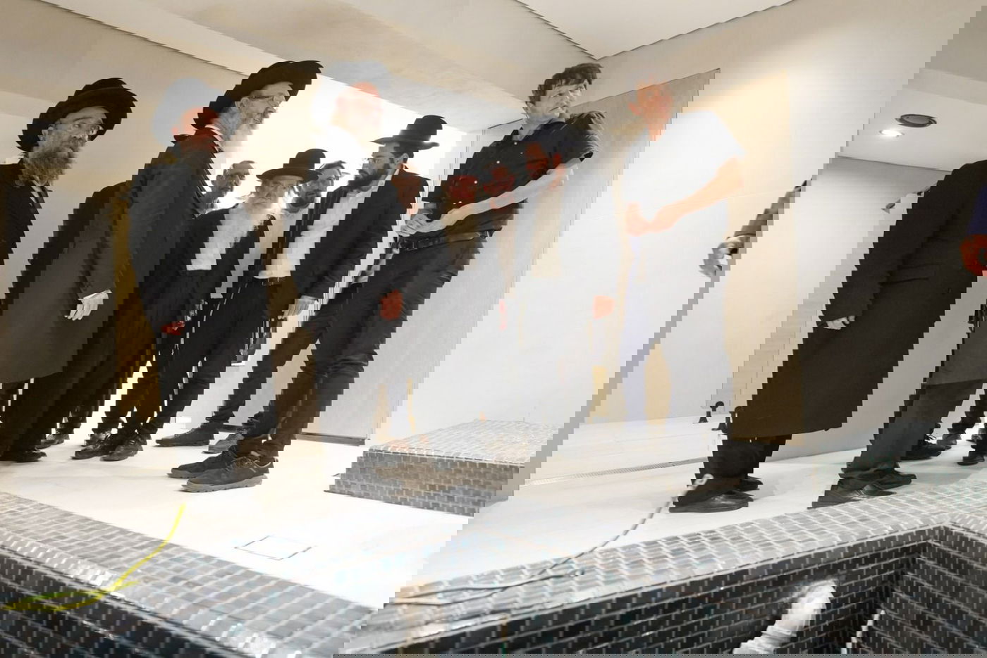 חנוכת המקווה בפתח תקווה על שמו של מנהיג 'בני תורה' הגר"א דויטש זצ"ל