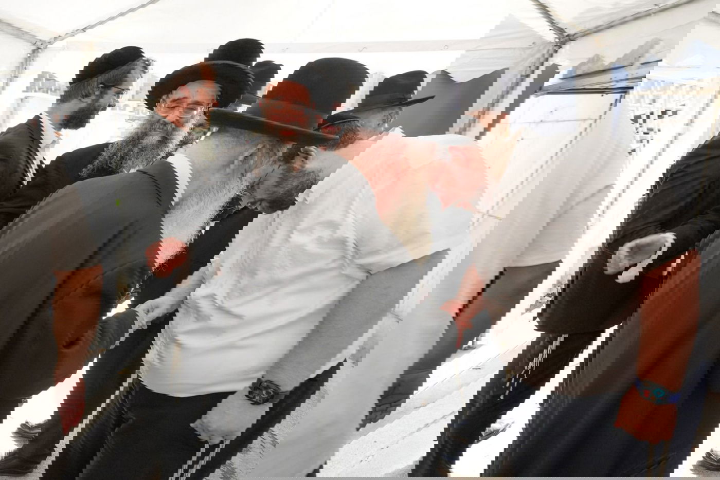 חנוכת המקווה בפתח תקווה על שמו של מנהיג 'בני תורה' הגר"א דויטש זצ"ל