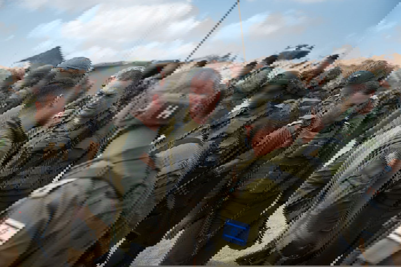 הרמטכ"ל בעזה, רגע לפני היציאה לכיבוש הרצועה