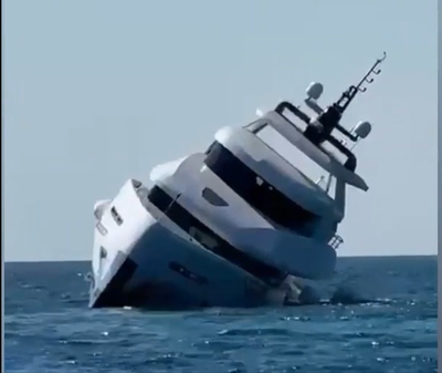 היאכטה מתהפכת