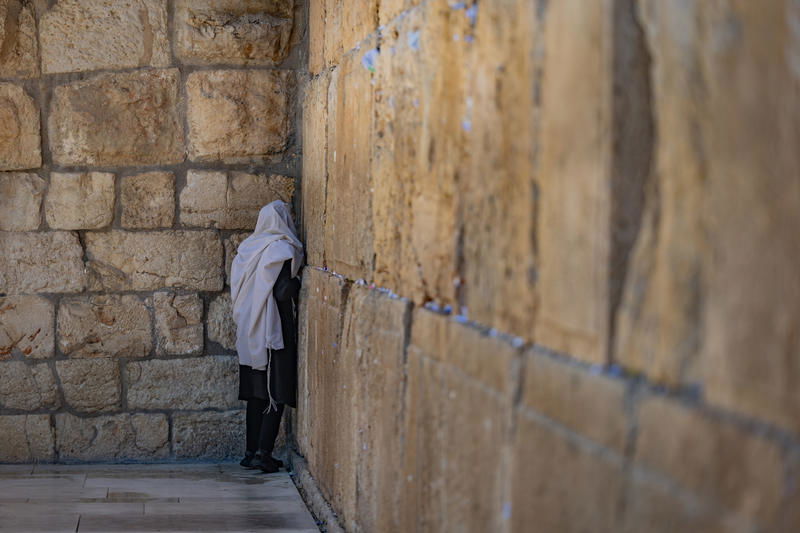 היום: הכבדה בעומסי החום | שבת קודש: ירידה קלה בטמפרטורות