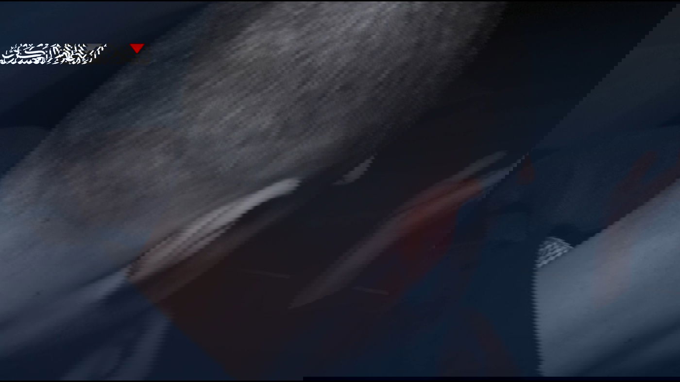 נוסע ברכב בחוצות עזה וקורא לא להמשיך עם המלחמה: חמאס הפיץ תיעוד של גיא גלבוע דלל ואלון אהל