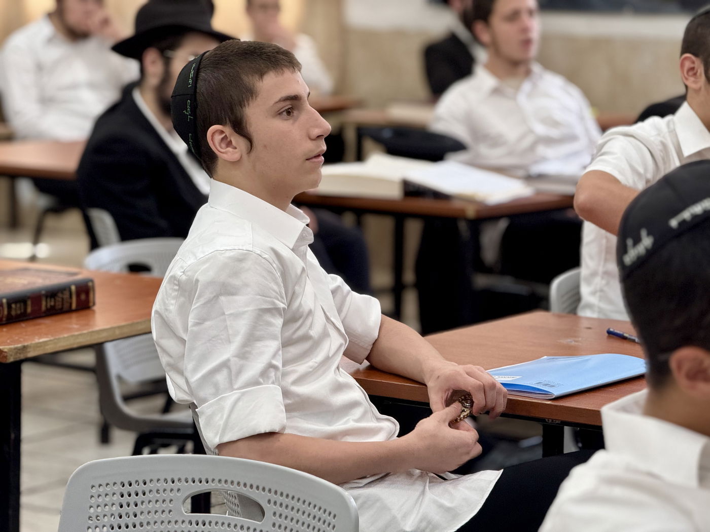 הגר"ק בר בביקור בישיבת 'תומכי תמימים ליובאוויטש' בקריות